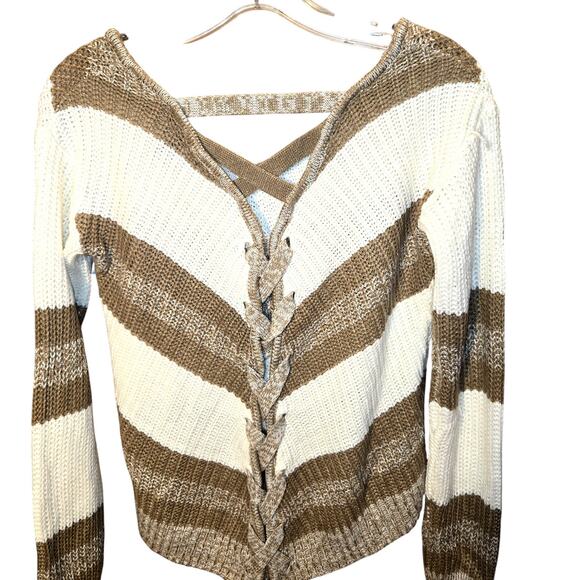 Dereck Heart Small Brown White Lace Up Back Women's Sweater Misses Size 4 6 S - Picture 1 of 5